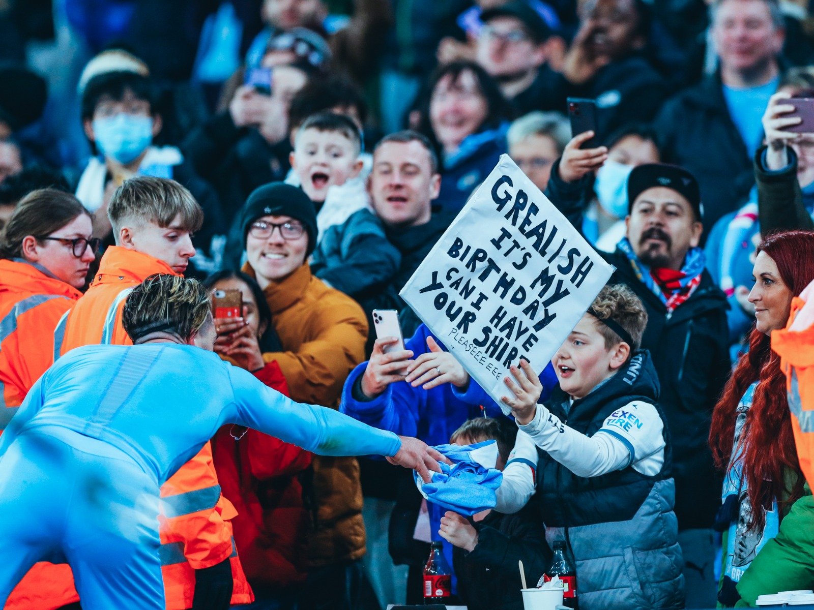 忆中的是她 忆中的是她